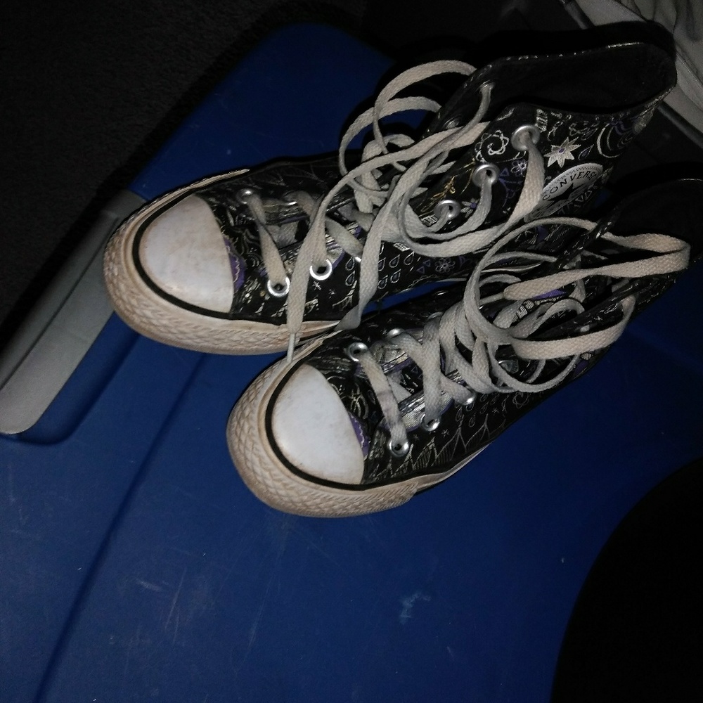 Converse - Picture 3 of 8